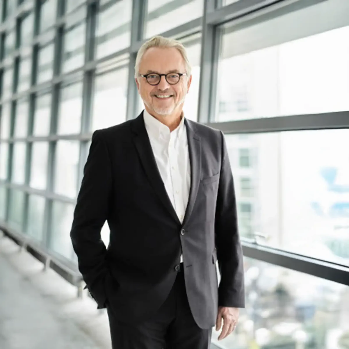 1637849735-10-michael-tigges-2021